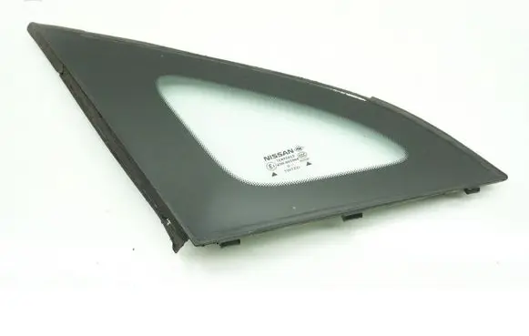 Nissan NV200 Front door vent window glass four-door 