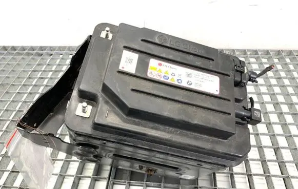 BMW 5 G30 G31 G38 Hybrid / electric car battery 5A0E6C2