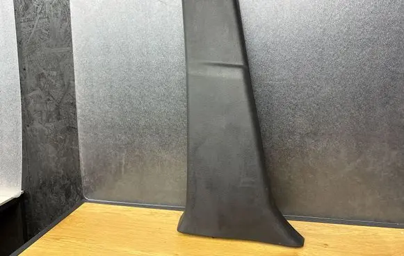 (B) pillar trim (bottom)
