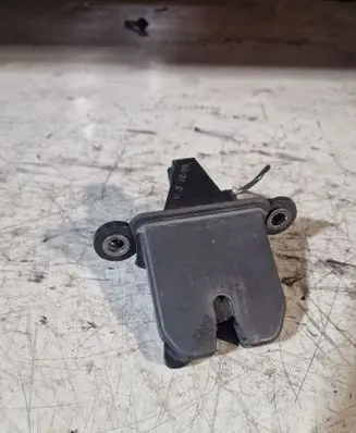 Skoda Fabia Mk1 (6Y) Tailgate/trunk/boot lock/catch/latch