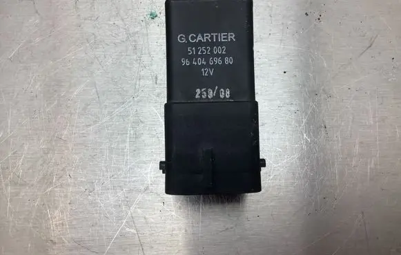 Citroen C5 Glow plug pre-heat relay 51252002 9640469680