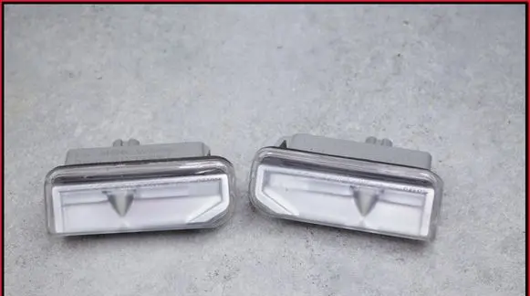 Lexus IS 220D-250-350 Number plate light