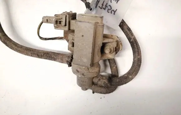 Volkswagen PASSAT B4 Turbo solenoid valve 1h0906627