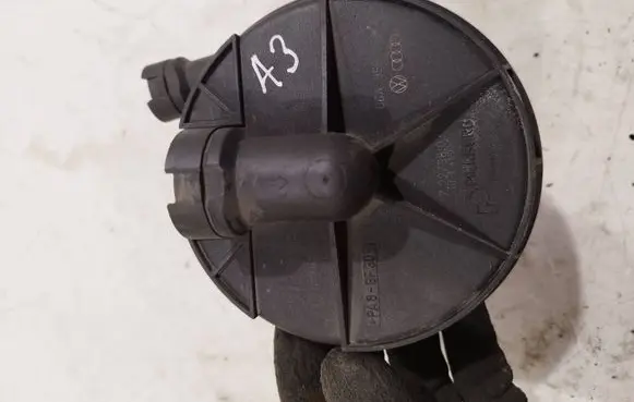 Audi A3 S3 8P Secondary air pump 06a959253b
