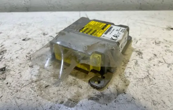 Toyota Avensis T270 Airbag control unit/module 8917005250 219122103