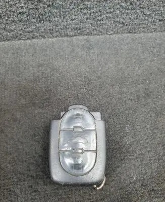 Audi A6 S6 C5 4B Ignition key/card 4D0837231K
