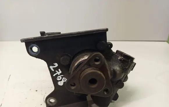 BMW X5 E53 Power steering pump 91128