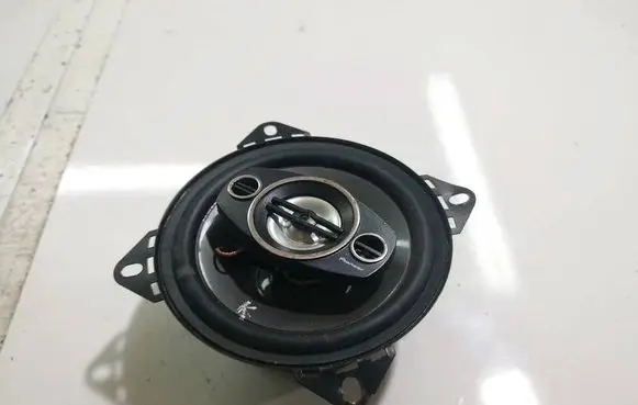 Dacia Sandero Front door speaker 