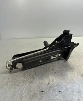 Volvo V70 Lift Jack 8679369