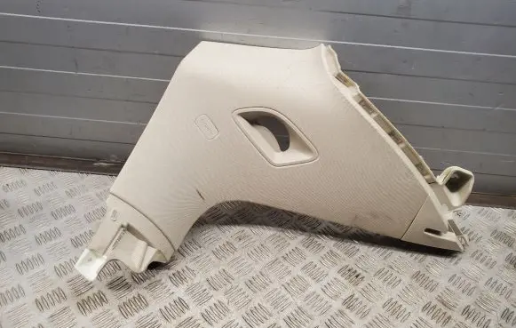 Audi Q7 4M (D)pillar trim (top) 4M0867245B