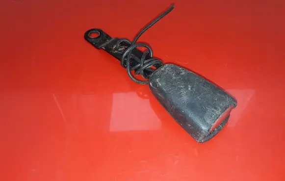 Volvo S60 Front seatbelt buckle 8623453