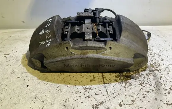 Mercedes-Benz C W205 Front brake caliper