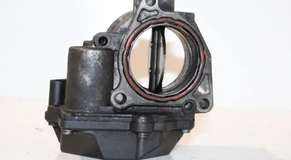 Volkswagen Caddy Throttle valve 03G128063A