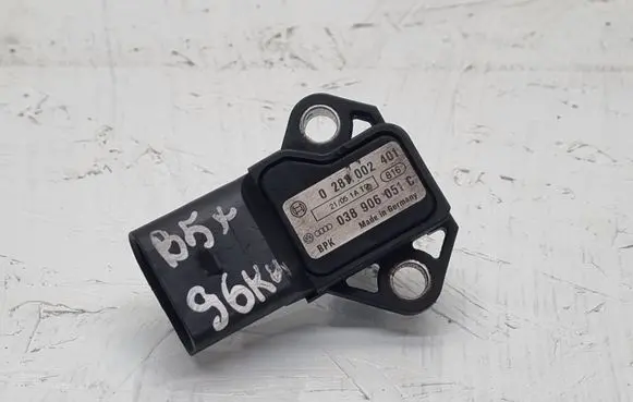 Volkswagen PASSAT B5.5 Air pressure sensor 038906051C