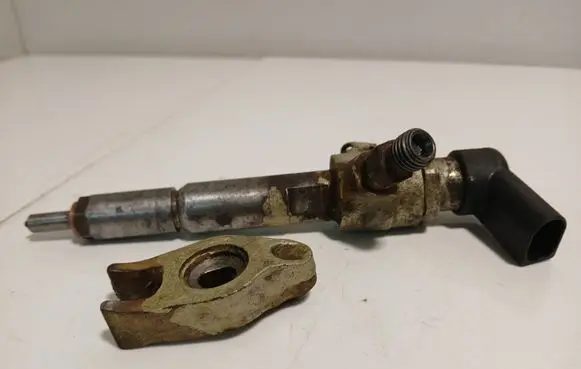 Ford Mondeo MK IV Fuel injector 4M5Q9F593AD