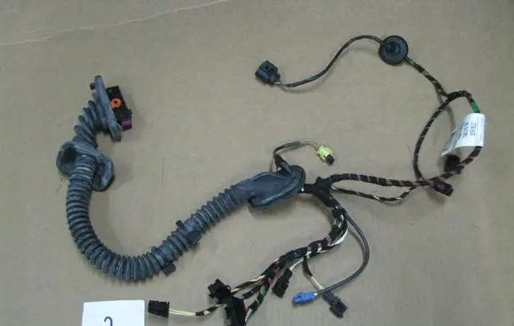 Volkswagen Touareg I Front door wiring loom 7P6971162CG