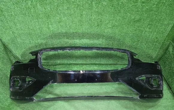 Volvo V60 Front bumper 31690589