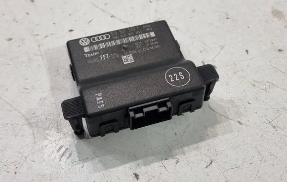 Volkswagen PASSAT B6 Gateway control module 3C0907530F
