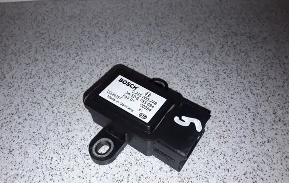 BMW 3 E46 ESP acceleration yaw rate sensor 34526753694 6753694