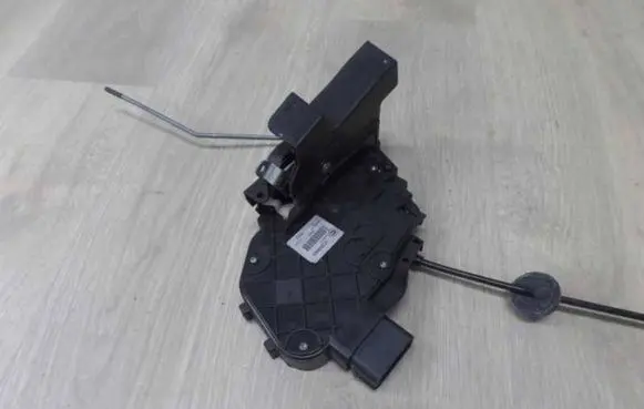 Volvo XC70 Front door lock 31253666 43854