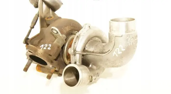 Toyota Avensis T250 Turbo 17201-0R010 2AD