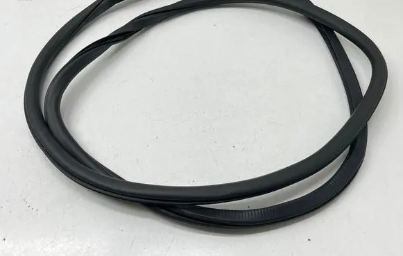Chrysler Pacifica Front door rubber seal 68188726AD