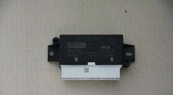 Volkswagen PASSAT B8 Parking PDC control unit/module 5Q0919294H