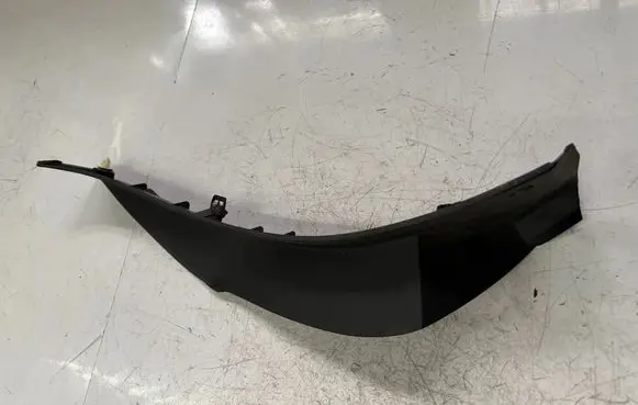 Lexus RX 330 - 350 - 400H Rear/tail light trim molding 6445748010