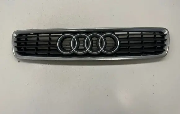 Audi A4 S4 B5 8D Front grill 8D0853651R