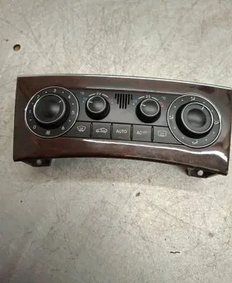 Mercedes-Benz C W203 Climate control unit A2038301785