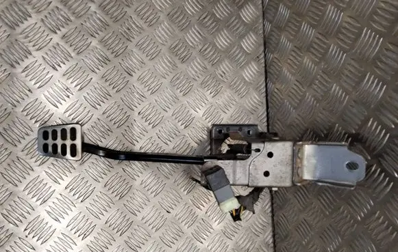 KIA Sorento Brake pedal JGDB0041