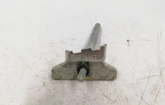 Battery bracket
