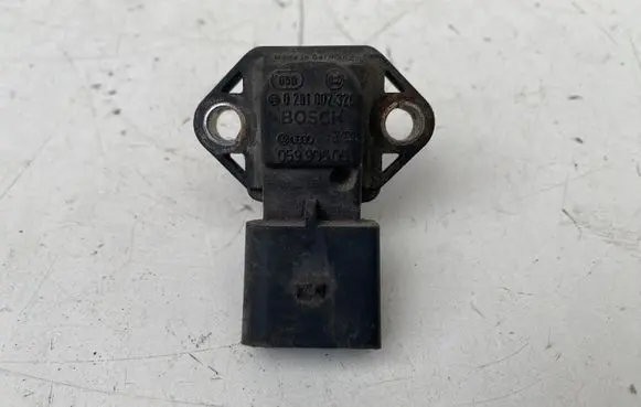 Audi A6 S6 C5 4B Air pressure sensor 059906051
