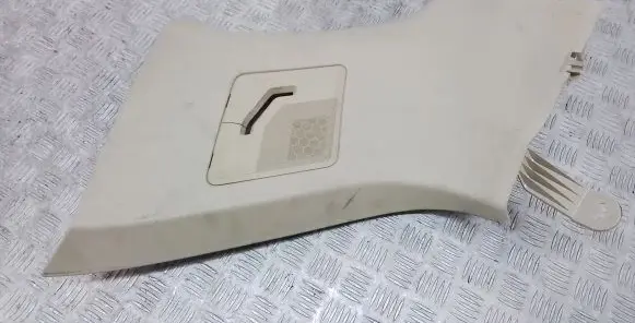 Volvo XC90 (D)pillar trim (top) 8641273