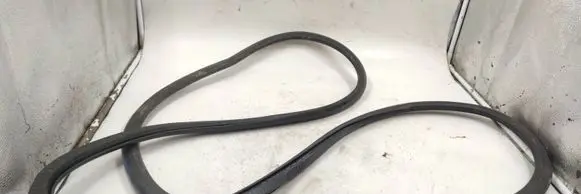 Volkswagen Caddy Front door rubber seal 2K0833319