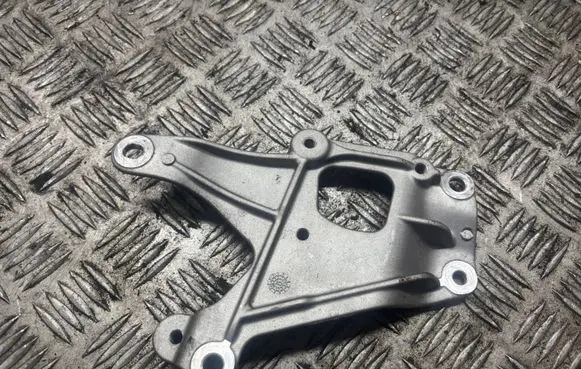 Jeep Wrangler Engine mounting bracket 68368052AB