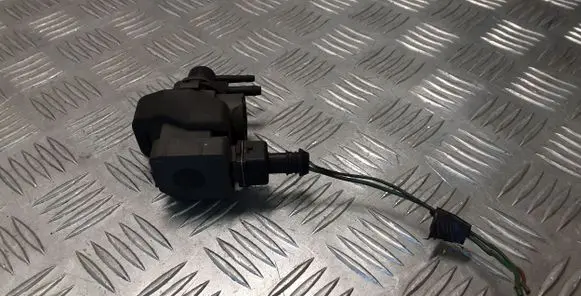 Nissan Qashqai Vacuum valve 149567097R