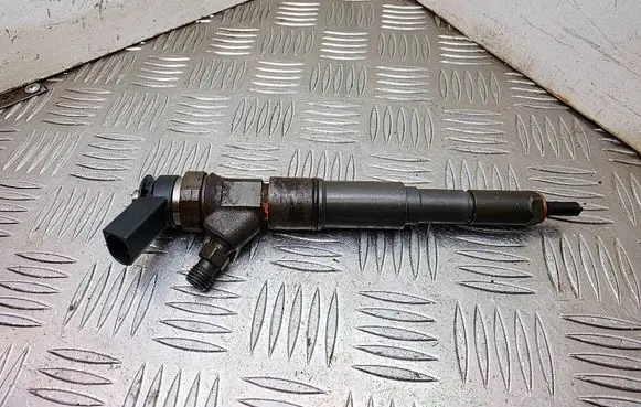BMW X5 E53 Fuel injector 7793836 0445110216