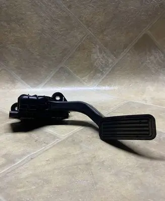 Mazda 6 Accelerator throttle pedal 1538A5 1988003400 11H16