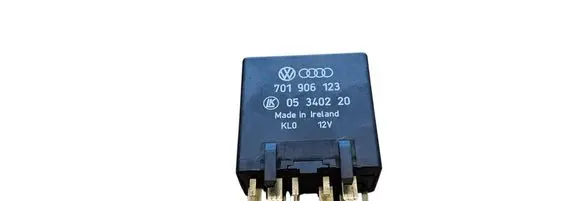 Volkswagen Transporter - Caravelle T4 Glow plug pre-heat relay 701906123