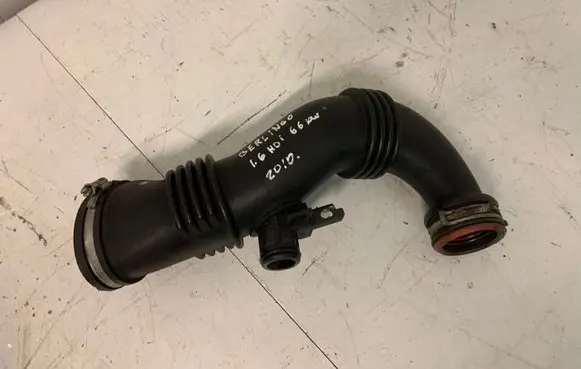 Citroen Berlingo Turbo air intake inlet pipe/hose