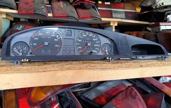 Audi A6 S6 C4 4A Speedometer (instrument cluster) 4A1919033CP