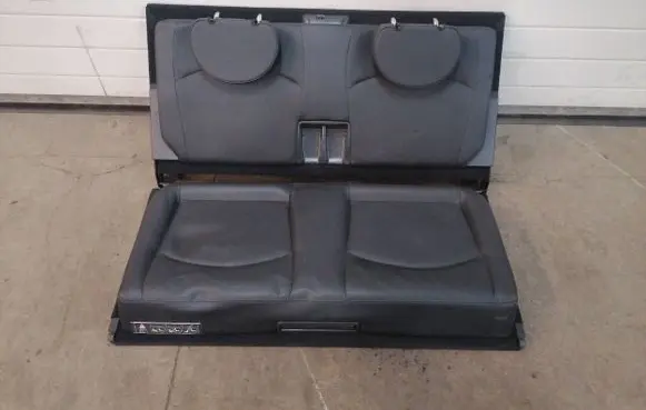 Mercedes-Benz E W211 Third row seats 