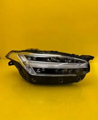 Volvo XC90 Headlight/headlamp 32338953