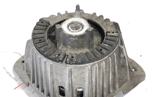 Mercedes-Benz CLK A209 C209 Engine mount vacuum valve A2042405817