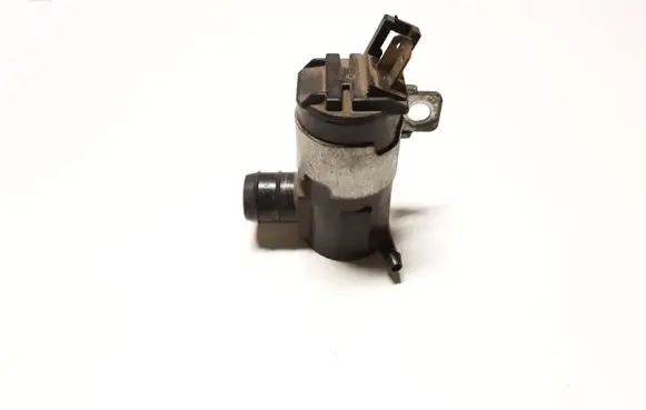 Mitsubishi Pajero Windscreen/windshield washer pump