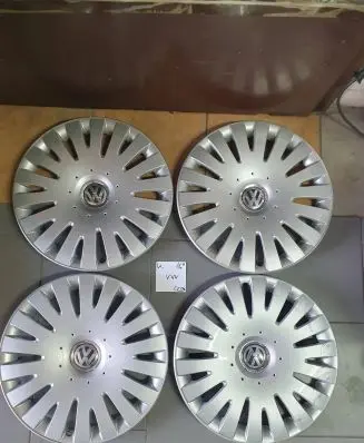 Volkswagen PASSAT B6 R16 wheel hub/cap/trim 3C0601147
