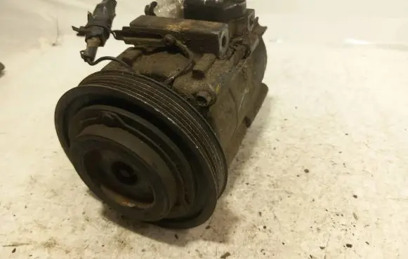 KIA Sorento Air conditioning (A/C) compressor (pump) E200MAXAA