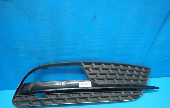 Audi A5 8T 8F Front fog light trim/grill 8T0807682H