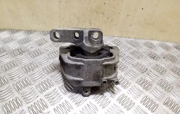 Skoda Octavia Mk2 (1Z) Engine mount bracket 1K0199262AS